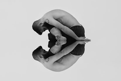   Yoga Alliance® Italia - Yoga Gomukasana Marco Migliavacca